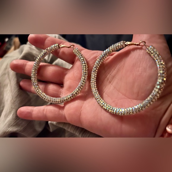♦️2 for $20 Sale!♦️New Big round silver and gold glittery hoops - Picture 3 of 4